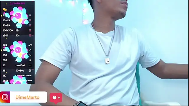 Snapshot of mike_black_22 chatting on June 24, 4:28 pm mike black 22 online show from June 24, 4:28 pm