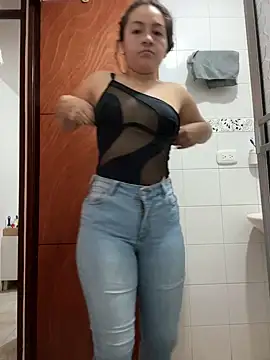 Snapshot of Alyha_Cortes chatting on October 16, 12:06 pm Alyha Cortes online show from October 16, 12:06 pm