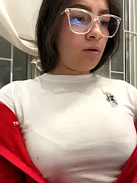 Alyha Cortes online show from November 15, 12:30 am