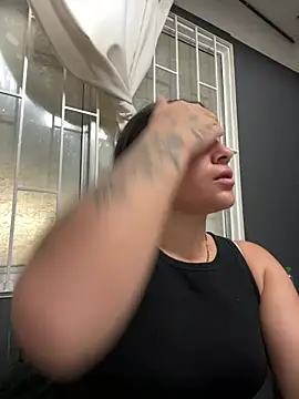 Alyha Cortes online show from February 9, 1:26 pm