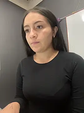 Alyha Cortes online show from February 13, 2:24 pm