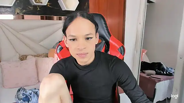 Snapshot of sara_slut21 chatting on January 7, 8:21 pm sara slut21 online show from January 7, 8:21 pm