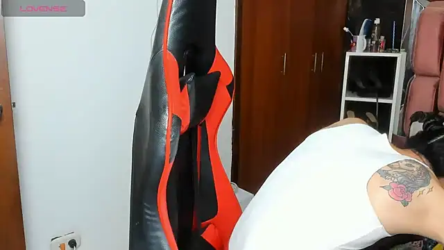 Snapshot of sara_slut21 chatting on March 20, 2:29 am sara slut21 online show from March 20, 2:29 am