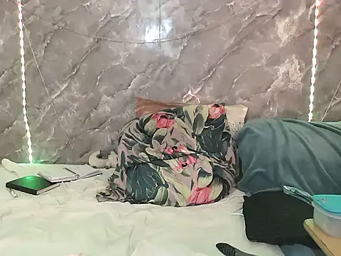 ZARIA-VIXEN online show from October 9, 9:07 am