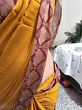 Shalu G online show from April 4, 5:21 pm