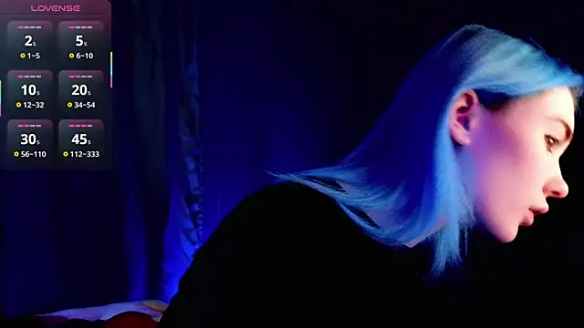 Kiara Dream online show from December 5, 9:00 pm