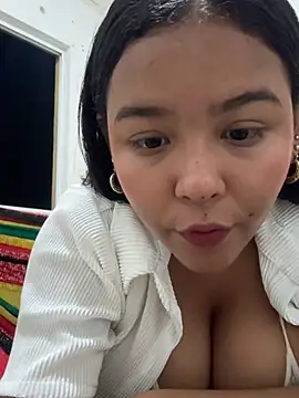 Alissonsupertits1 online show from July 10, 1:32 am