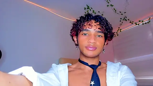 Aaron Wiinter online show from November 6, 9:05 pm