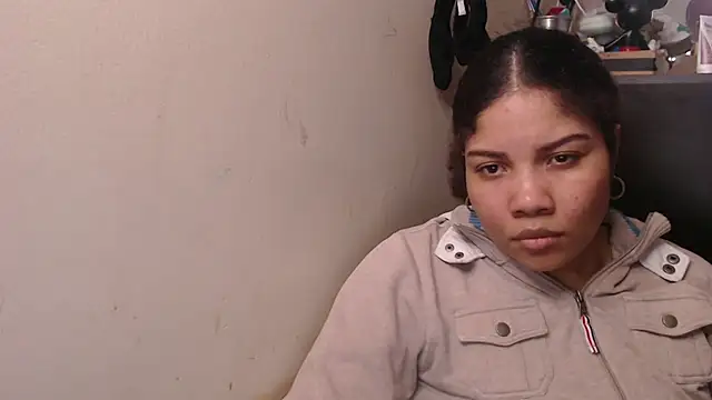 Snapshot of madelene chatting on November 7, 11:38 pm madelene online show from November 7, 11:38 pm