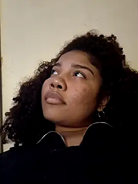 madelene online show from March 15, 11:33 pm