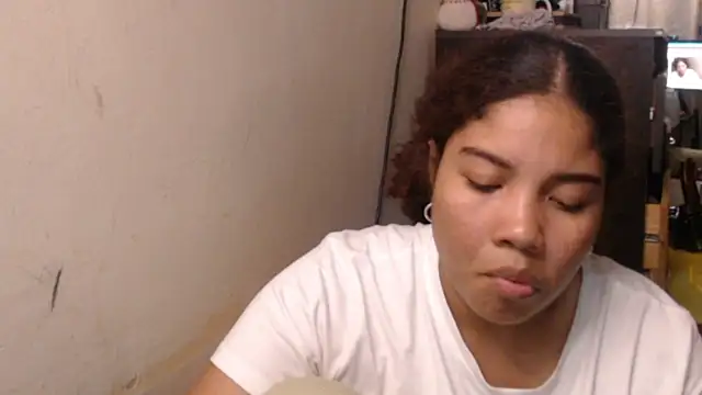 madelene online show from April 9, 1:38 am