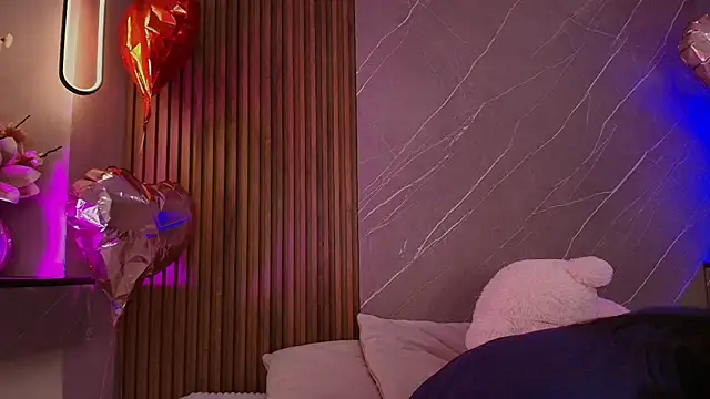 emma  rose1 online show from April 7, 2:56 am