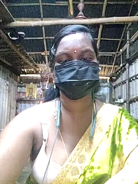 Snapshot of Tamildivya18 chatting on October 11, 4:01 am Tamildivya18 online show from October 11, 4:01 am