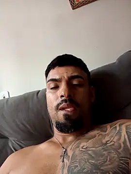 Snapshot of nnyzinho17 chatting on December 20, 5:53 pm nnyzinho17 online show from December 20, 5:53 pm