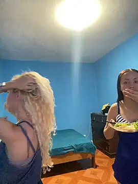 Bruna551 online show from December 3, 11:25 pm