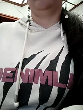 Aisha manzur online show from December 5, 5:42 pm