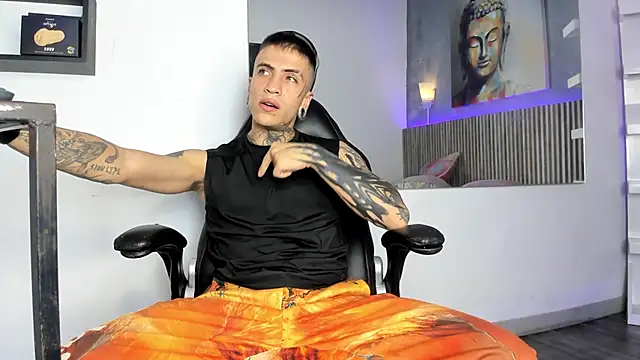 Snapshot of L_instinct chatting on September 12, 8:09 pm L instinct online show from September 12, 8:09 pm