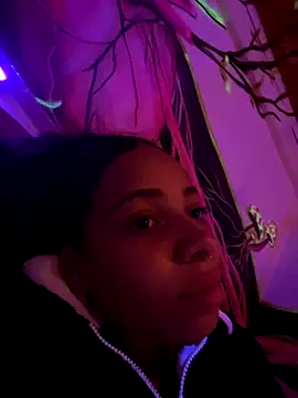 yumi hanna online show from September 21, 12:23 am