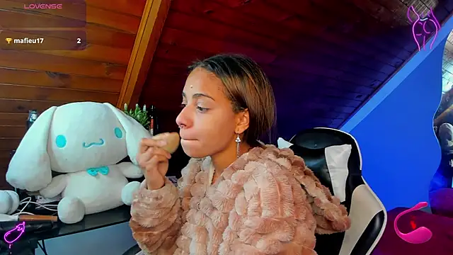 yumi hanna online show from January 7, 12:13 am