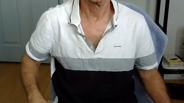 funone1999 online show from November 3, 8:32 pm