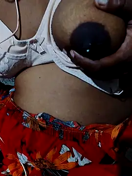 Snapshot of sexysexylaky chatting on June 27, 3:17 pm sexysexylaky online show from June 27, 3:17 pm