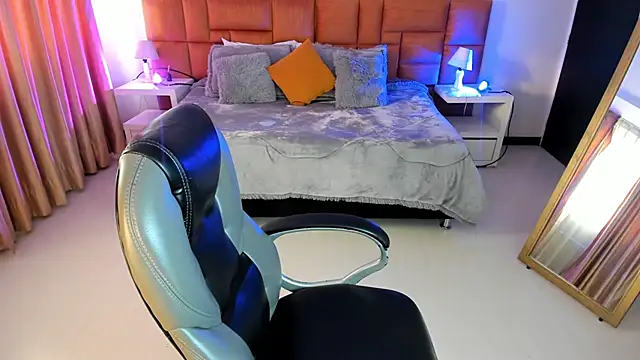 Catti Brie online show from November 13, 11:42 am