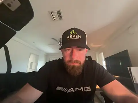 Snapshot of biggdickbandit92 chatting on June 3, 1:57 pm biggdickbandit92 online show from June 3, 1:57 pm
