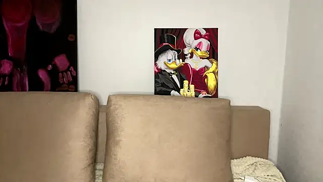 Petal Couple online show from December 1, 9:47 am