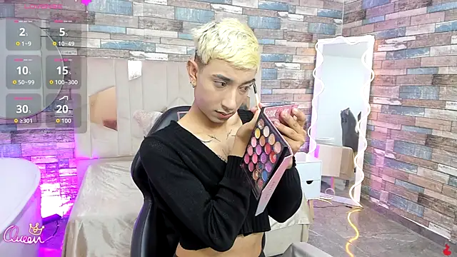 CYRUS TAY online show from May 29, 12:47 pm