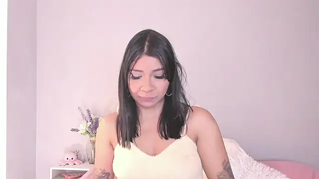 Laura-angeel online show from February 9, 5:28 pm