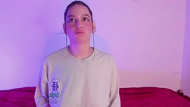 Megan Luxe online show from March 4, 8:09 am