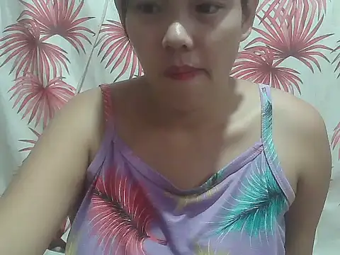 Snapshot of lalangxx chatting on October 7, 1:36 am lalangxx online show from October 7, 1:36 am