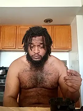 Snapshot of Longthickdick33 chatting on May 5, 12:57 pm Longthickdick33 online show from May 5, 12:57 pm