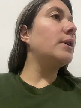 Snapshot of Abby-LS chatting on December 19, 2:18 am Abby-LS online show from December 19, 2:18 am