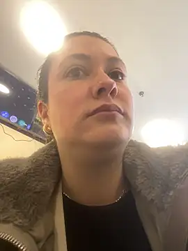 Snapshot of Abby-LS chatting on January 5, 5:27 pm Abby-LS online show from January 5, 5:27 pm