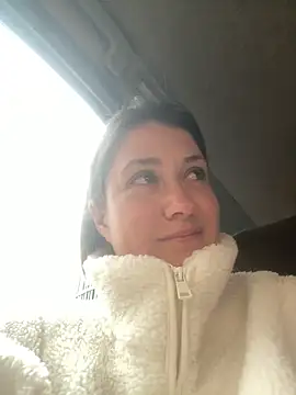 Snapshot of Abby-LS chatting on January 6, 6:00 pm Abby-LS online show from January 6, 6:00 pm