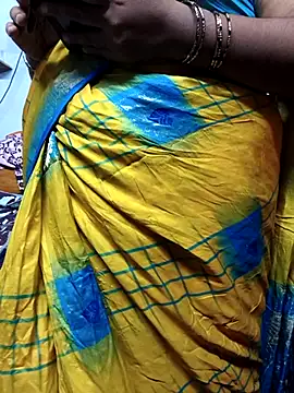 Snapshot of TAMIL_ELAKKIYA chatting on February 28, 6:31 pm TAMIL ELAKKIYA online show from February 28, 6:31 pm