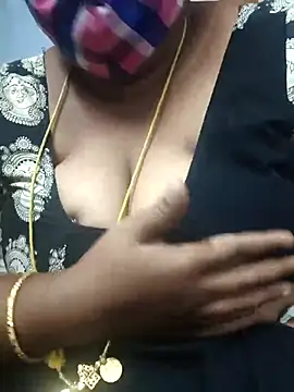 Snapshot of TAMIL_ELAKKIYA chatting on March 17, 5:49 pm TAMIL ELAKKIYA online show from March 17, 5:49 pm