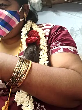 Snapshot of TAMIL_ELAKKIYA chatting on March 31, 4:18 pm TAMIL ELAKKIYA online show from March 31, 4:18 pm