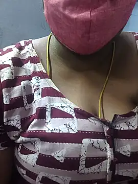 Snapshot of TAMIL_ELAKKIYA chatting on April 11, 5:50 pm TAMIL ELAKKIYA online show from April 11, 5:50 pm