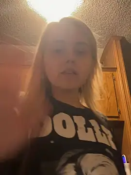 JuicyExxxperience online show from February 15, 12:47 pm