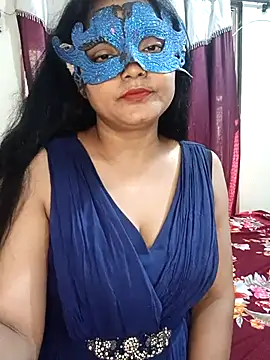Snapshot of MEERAcle chatting on April 18, 4:05 am MEERAcle online show from April 18, 4:05 am