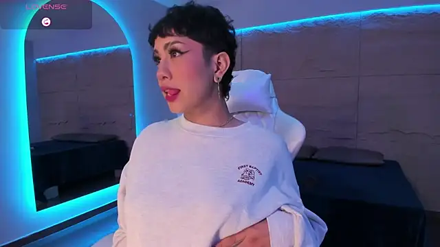 Snapshot of ZahaRose chatting on September 21, 8:32 pm ZahaRose online show from September 21, 8:32 pm