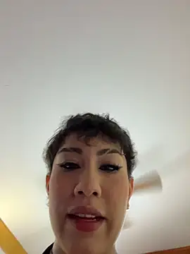 Snapshot of ZahaRose chatting on November 2, 10:56 pm ZahaRose online show from November 2, 10:56 pm