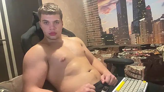 MusclePhantom online show from October 7, 8:28 pm