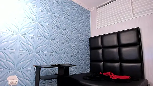 juanmechanic  online show from March 4, 11:16 am