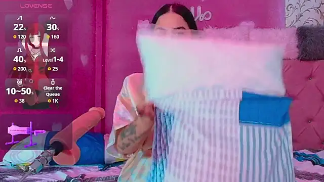 Lali HOtt online show from November 14, 4:17 pm