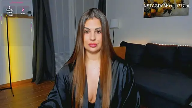 Cutie Lui online show from November 18, 2:54 pm