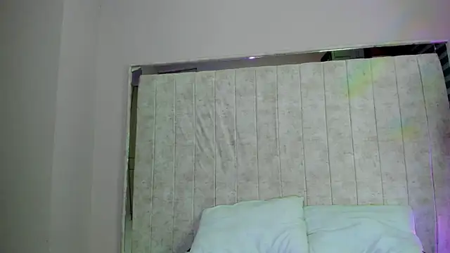 Snapshot of Nezuko_16 chatting on September 28, 4:18 am Nezuko 16 online show from September 28, 4:18 am