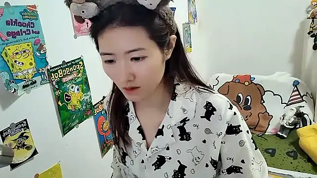 Snapshot of Moonlight-23 chatting on September 25, 2:32 pm Moonlight-23 online show from September 25, 2:32 pm